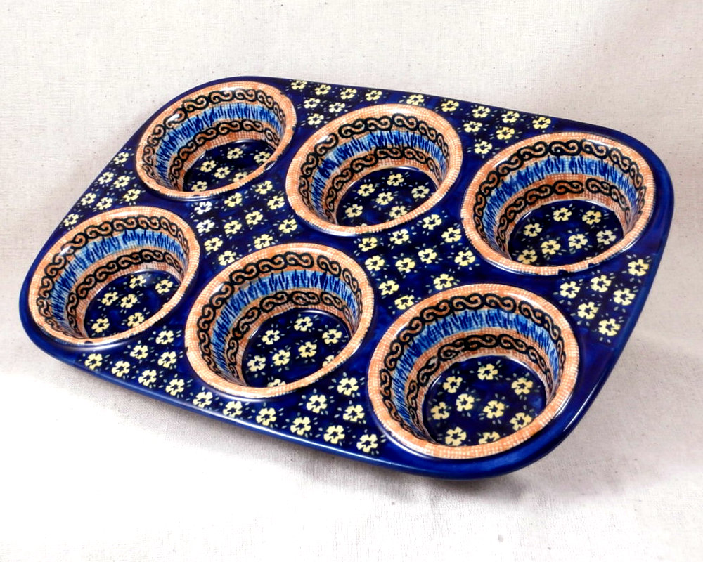 Polish Pottery Muffin Pan -- Diamond Lattice